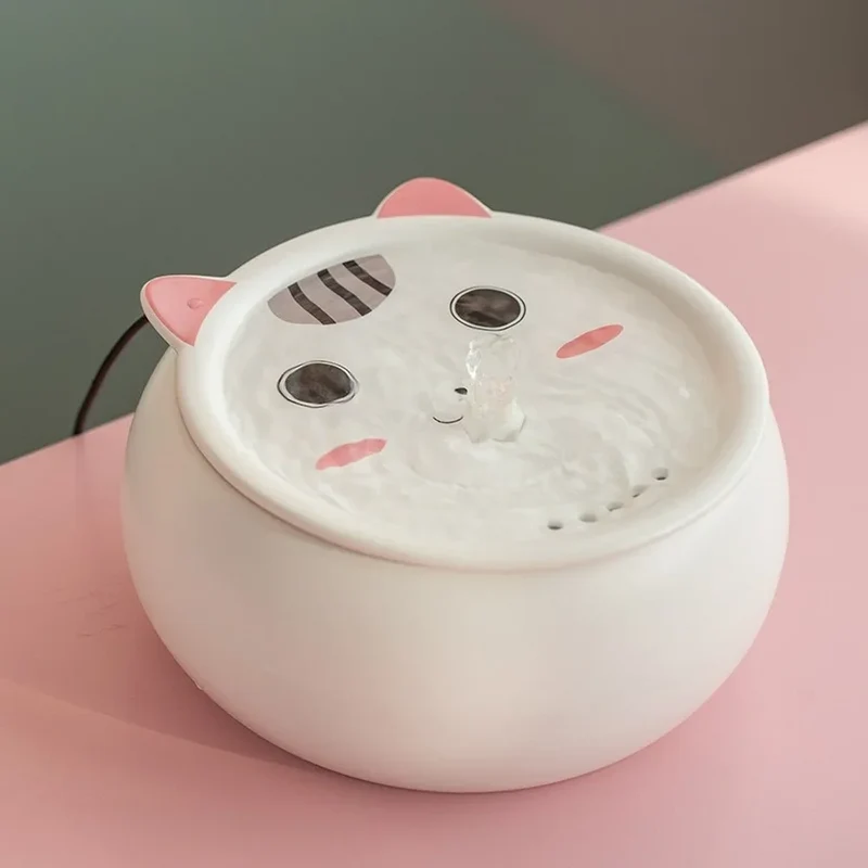 Fontaine à eau pour chat en céramique "Petit Moustache"