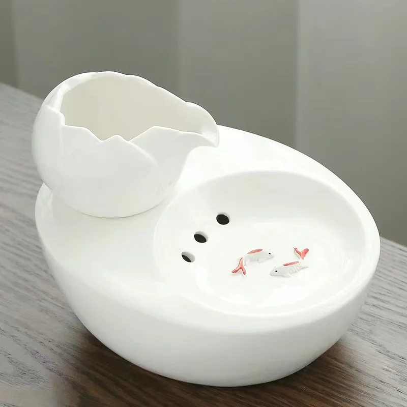 Fontaine à eau pour chat en céramique "Fleur de Miaou"