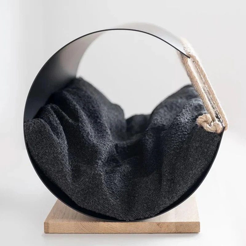 Maison tube pour chat design en métal thermolaqué et corde de sisal - Modèle TUBO