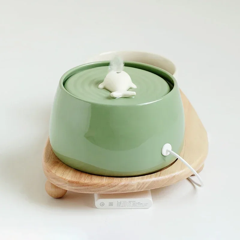 Fontaine à eau chat céramique 1,3L "AquaMiaou" Modèle FlowCeram