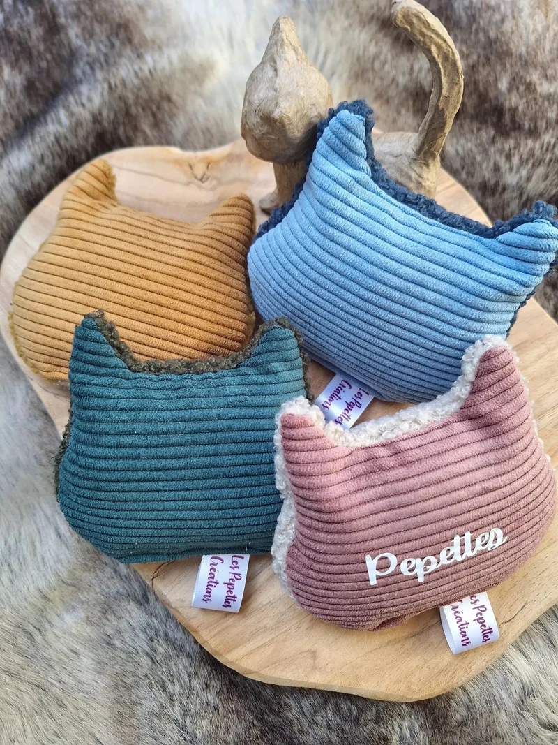 Jouet peluche pour chat Pillow Cat Relax – Jeu & détente