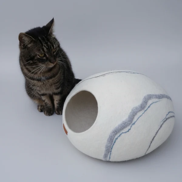 Cocon en Laine Tyrolienne Fait Main pour Chat
