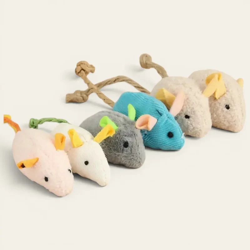 Doudou pour chat – Son objet fétiche à mordiller sans fin