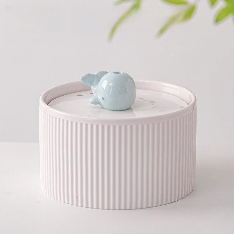 FONTAINE EAU CERAMIQUE DESIGN BALEINE SILENCIEUSE - CatsFlow
