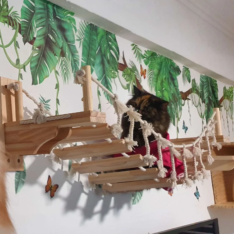 Wandmontierter Katzenbaum aus Holz - Cat Adventure Hängebrücke