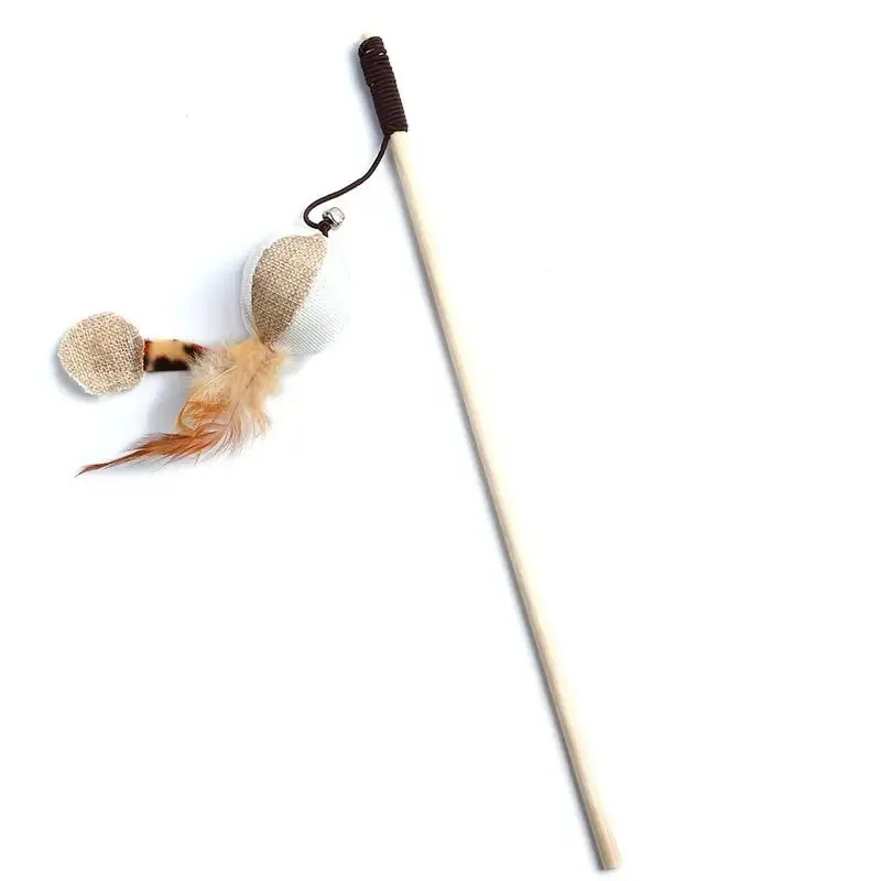 Canne à pêche en bois avec pendentif à plumes
