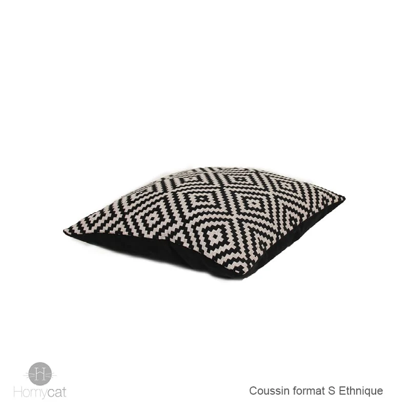 Coussin S 45x45 Ethnique noir écru pour Panier chat ou Déco