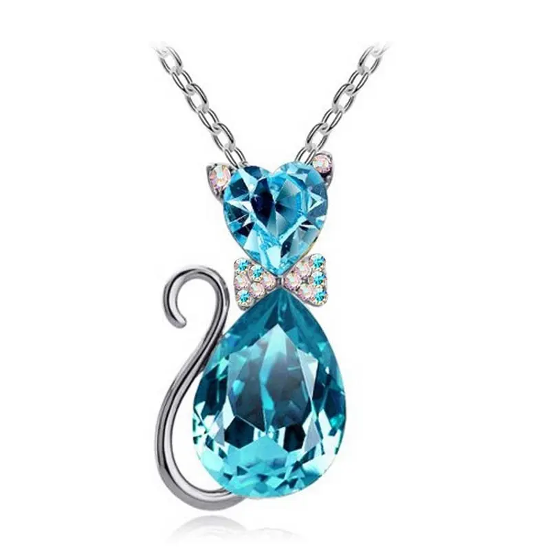 Pendentif en Forme de Chat de cristal